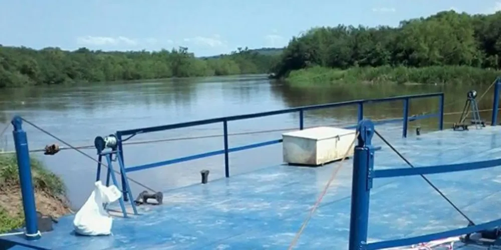 Imagem ilustrativa da imagem Balsa entre Palmeira e Lapa volta a operar após 3 anos