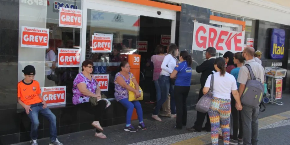 Imagem ilustrativa da imagem Banco do Brasil e rede privada encerram greve