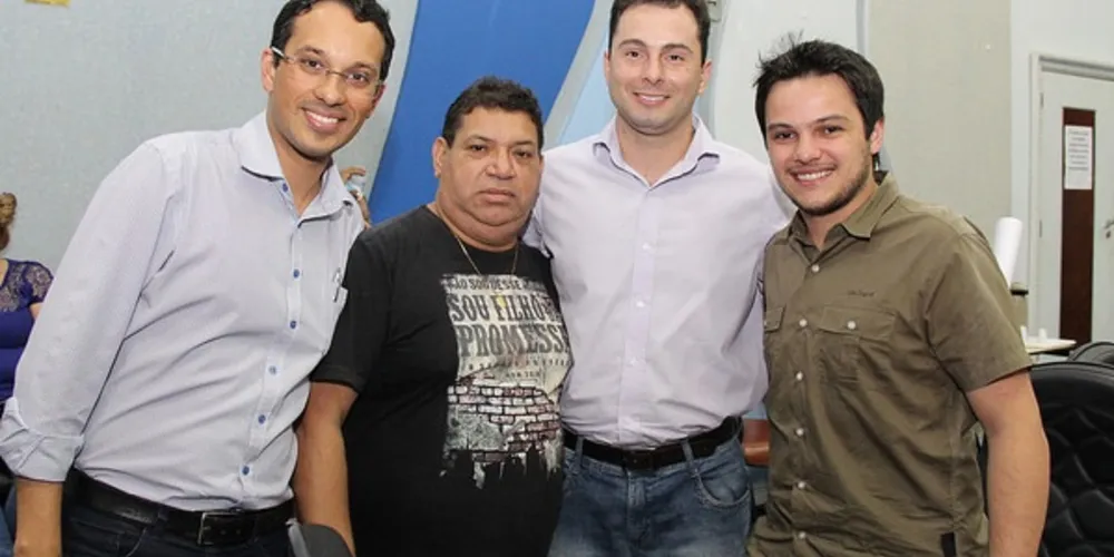 Imagem ilustrativa da imagem Vereadores parabenizam Alysson Zampieri pela aprovação na OAB