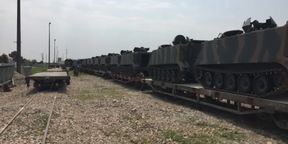 Imagem ilustrativa da imagem Blindados do Exército passarão por ferrovias de PG