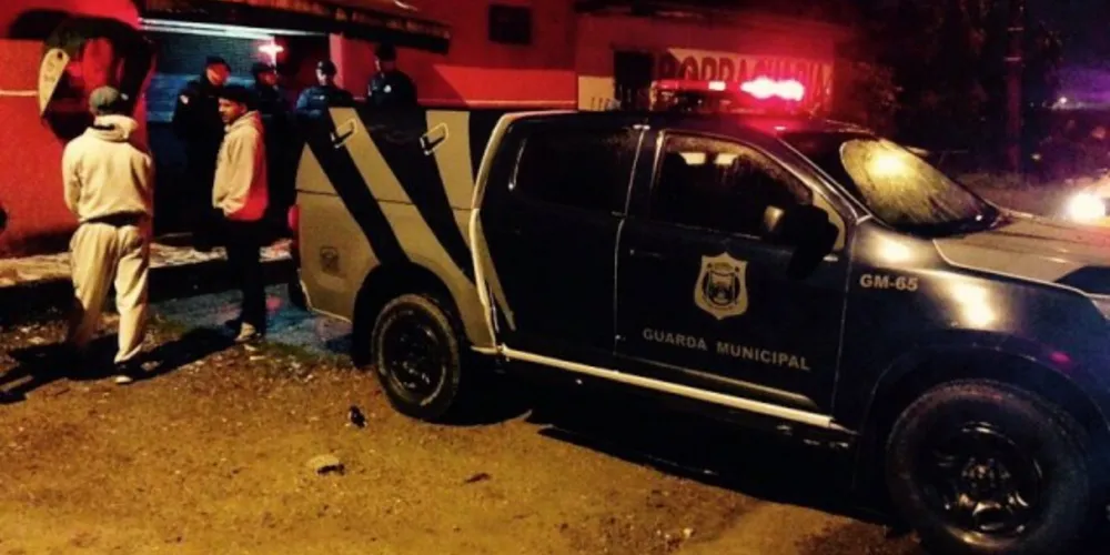 Imagem ilustrativa da imagem Rapaz é morto a tiros dentro de boate no Paraná