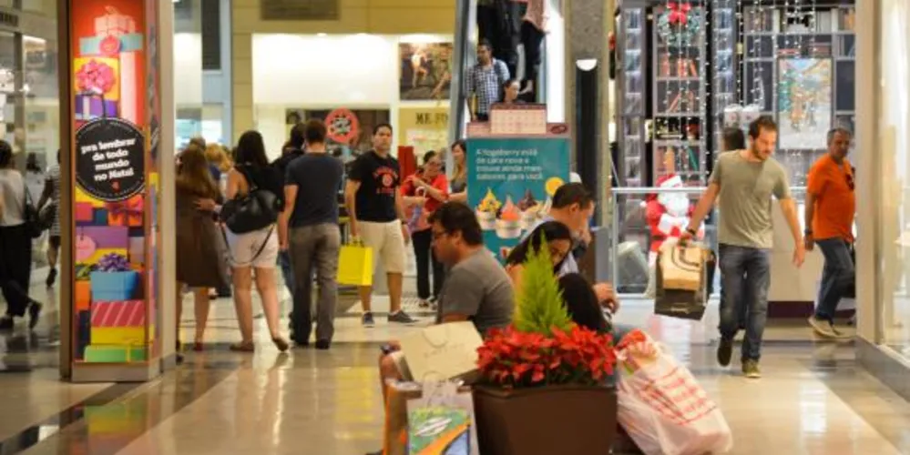 Imagem ilustrativa da imagem Comércio prevê queda em vendas e contratações no Natal