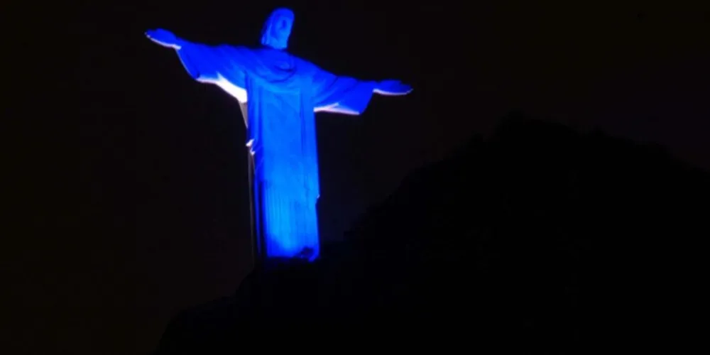 Imagem ilustrativa da imagem Dia da ONU ilumina de azul monumentos em todo o mundo