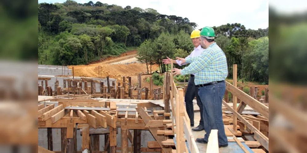 Imagem ilustrativa da imagem Obras na PR-364, em Guarapuava, seguem em ritmo acelerado