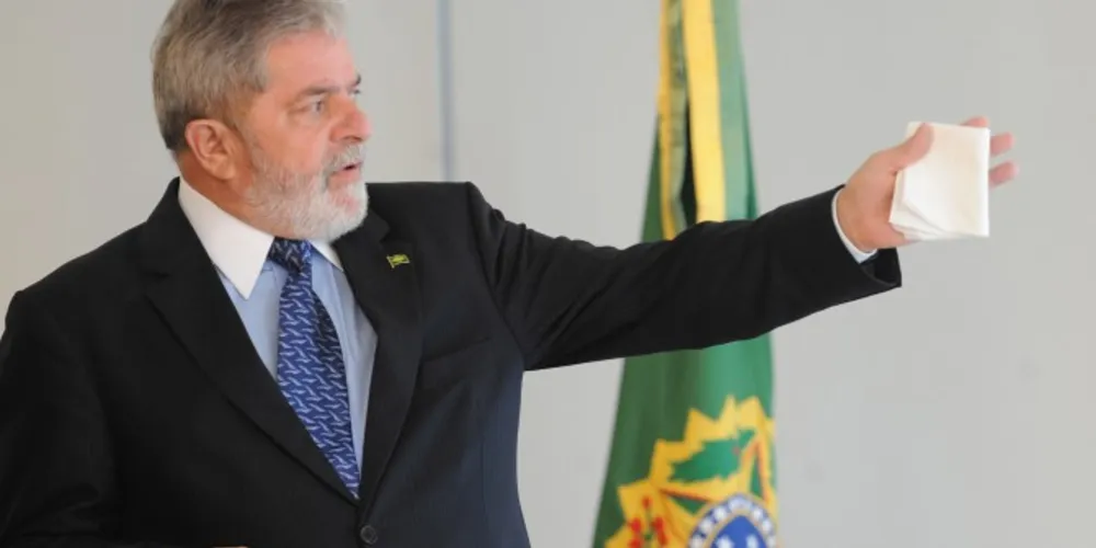 Imagem ilustrativa da imagem Lula pede à juventude do PT que apoie governo Dilma
