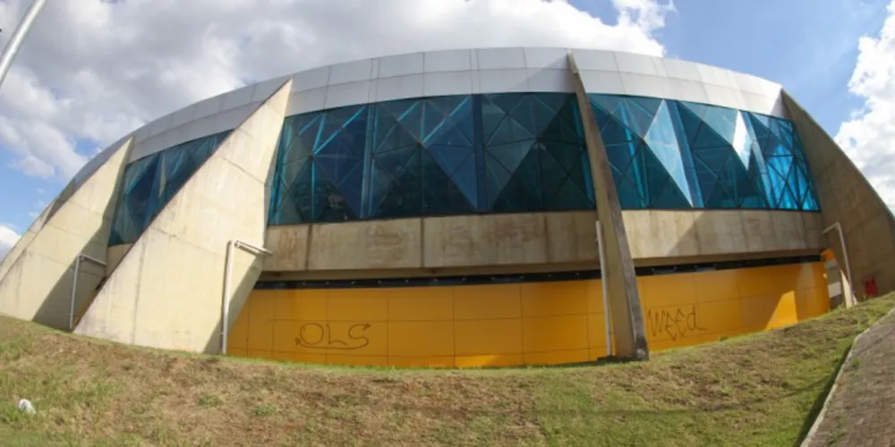 Imagem ilustrativa da imagem Câmara barra projeto de novo gasto na Arena