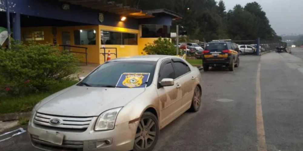 Imagem ilustrativa da imagem Grupo rouba carro em PG e assalta família na região