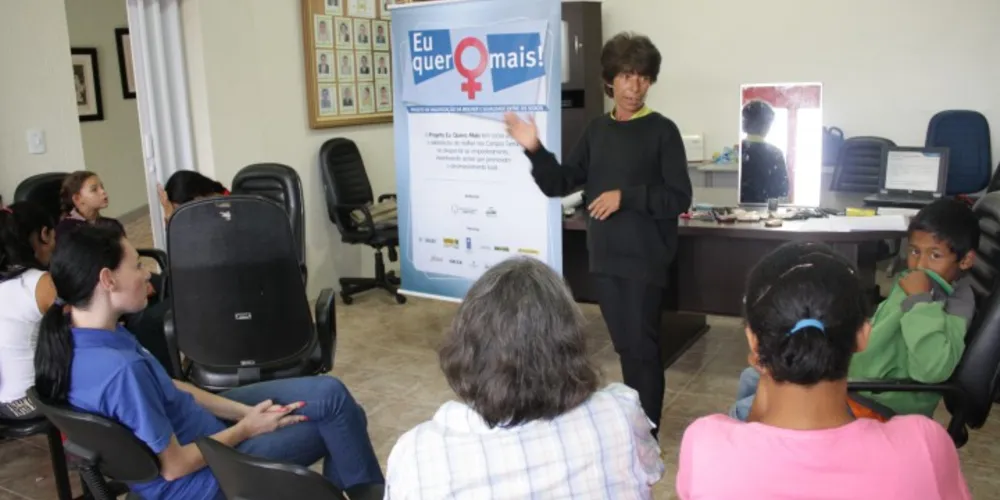 Imagem ilustrativa da imagem Mulheres debatem empoderamento feminino em Curiúva