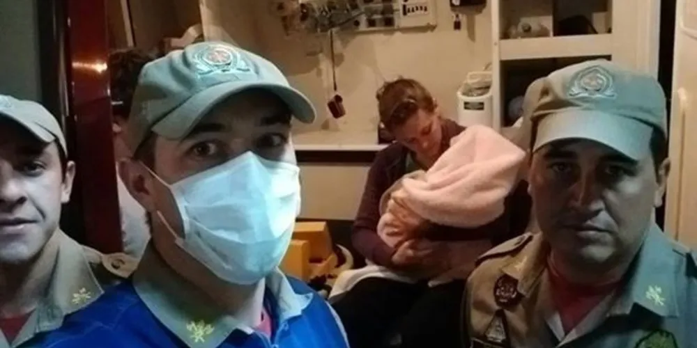 Imagem ilustrativa da imagem Ação dos Bombeiros salva a vida de bebê em Guarapuava