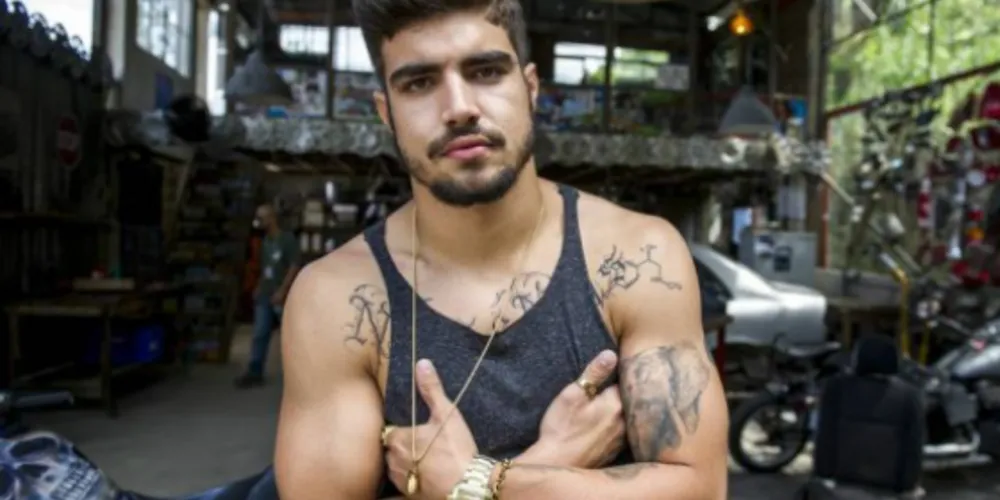 Imagem ilustrativa da imagem Globo espera Caio Castro para definir elenco de próxima novela