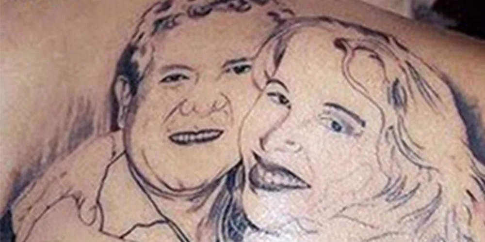 Imagem ilustrativa da imagem Fã que tatuou Joelma e Chimbinha quer remover desenho