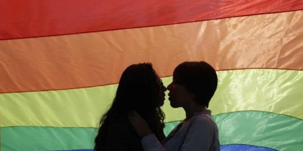 Imagem ilustrativa da imagem Estudo diz que mulheres não são totalmente heterossexuais