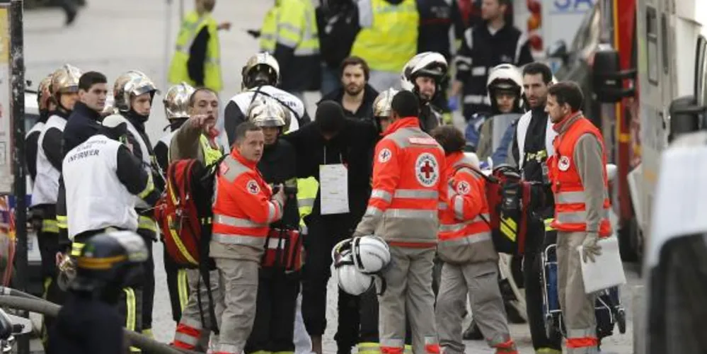 Imagem ilustrativa da imagem Operação termina em Paris com dois mortos e sete detidos