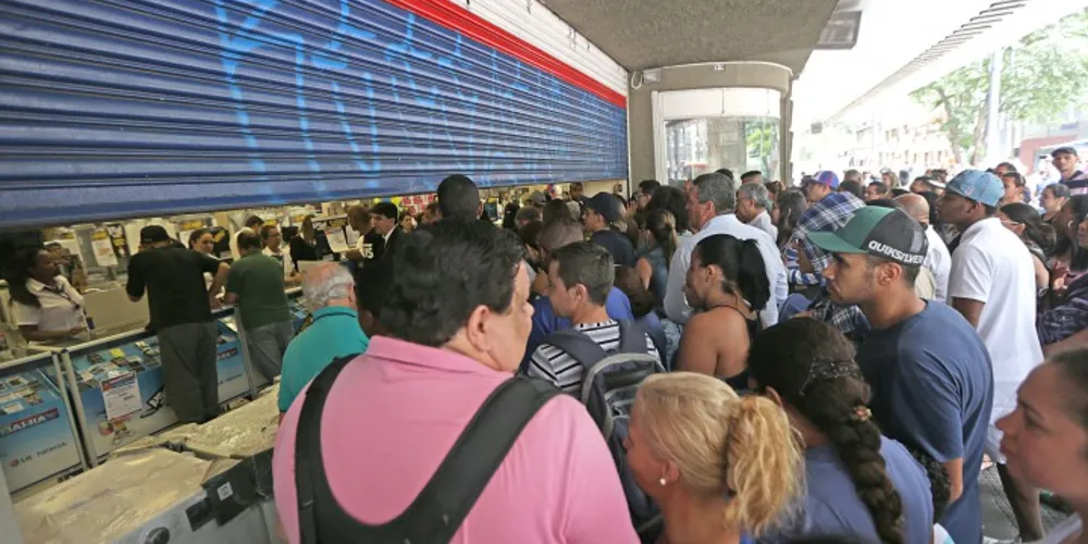 Imagem ilustrativa da imagem Siga 4 passos para sobreviver à Black Friday 2015