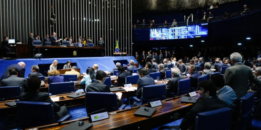 Imagem ilustrativa da imagem Veja como cada senador votou sobre a prisão de Delcídio