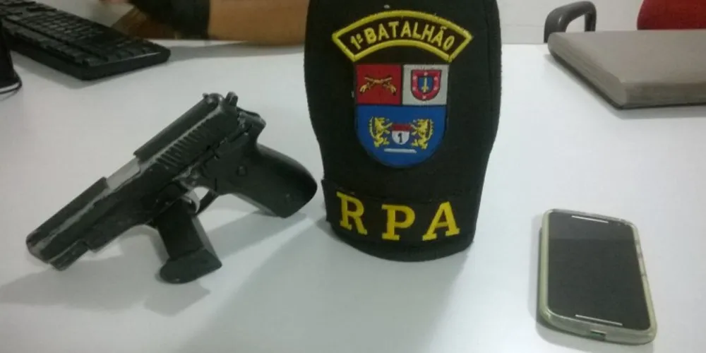 Imagem ilustrativa da imagem PM apreende menor com simulacro em Jaguariaíva