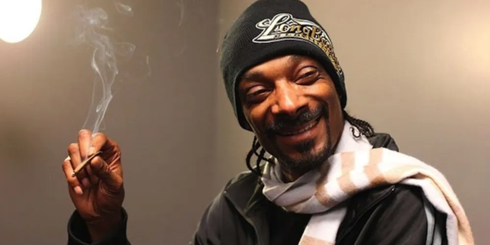 Imagem ilustrativa da imagem Snoop Dogg lança própria marca de maconha nos EUA