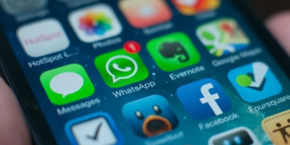 Imagem ilustrativa da imagem Nova função permite 'espiar' conversa no WhatsApp