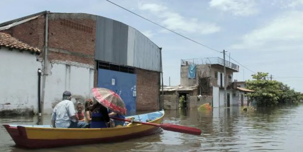Imagem ilustrativa da imagem Chuva deixa mais de 160 mil desabrigados na América do Sul
