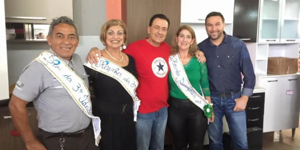 Imagem ilustrativa da imagem Pauliki e Jocelito participam da 'abertura' de natal da MM