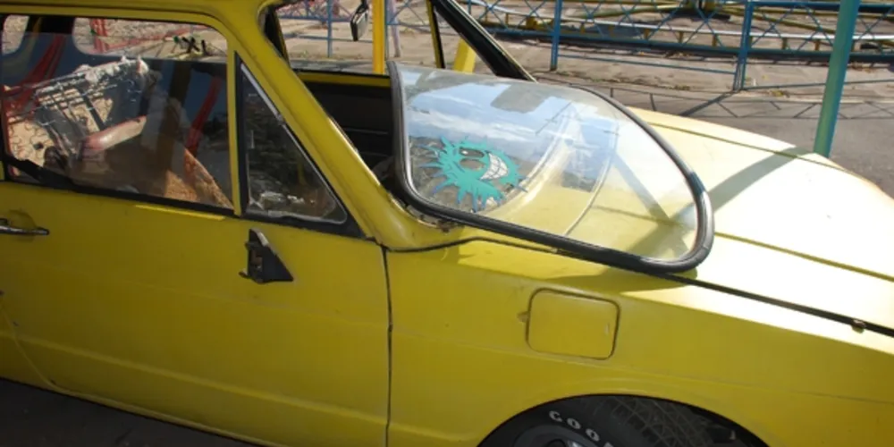 Imagem ilustrativa da imagem Brasília do Parque dos Mamonas será vendida por R$ 540,00