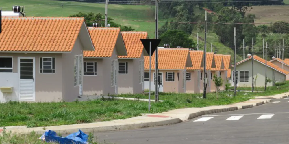 Imagem ilustrativa da imagem Após pressão, casas do Costa Rica serão entregues na terça