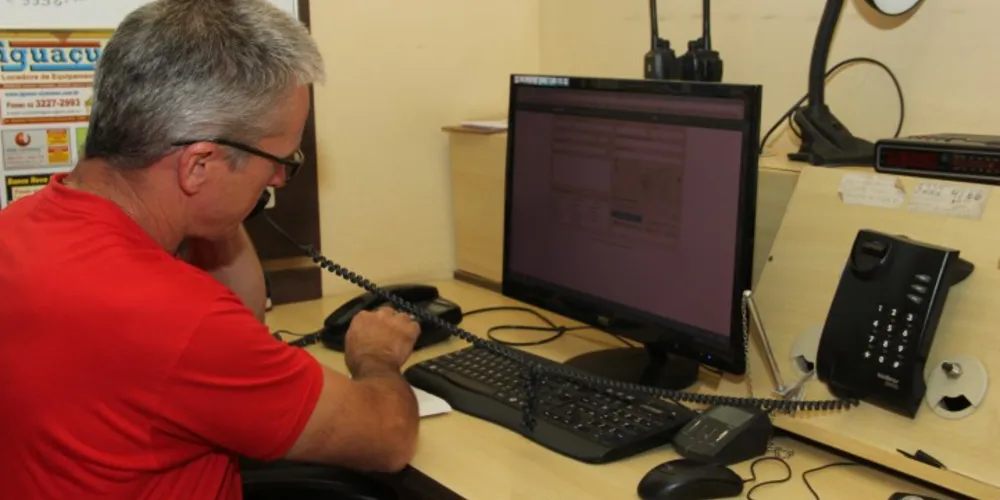 Imagem ilustrativa da imagem Bombeiro de PG evita que mulher se jogue de viaduto