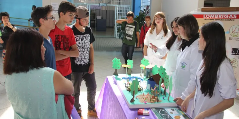 Imagem ilustrativa da imagem Mostra de Biologia une alunos da UEPG e do ensino básico