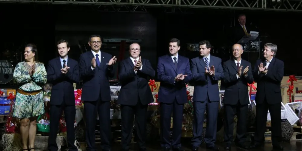 Imagem ilustrativa da imagem Jantar da Apras reúne supermercadistas do Paraná