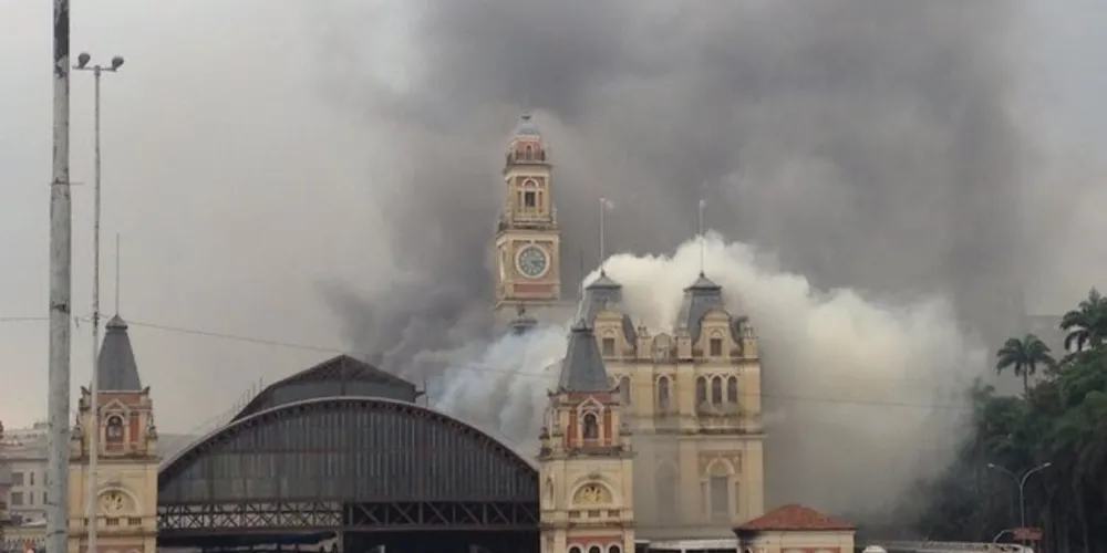 Imagem ilustrativa da imagem Incêndio atinge Museu da Língua Portuguesa