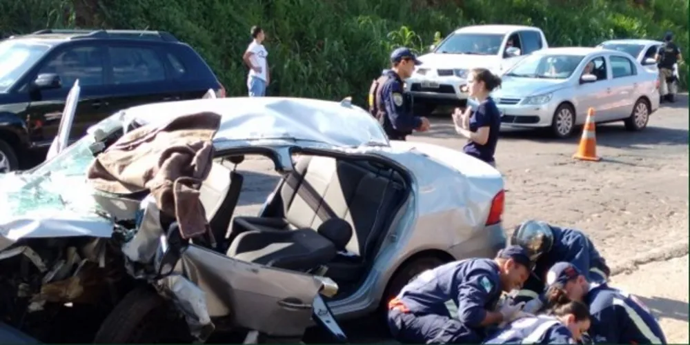 Imagem ilustrativa da imagem Bebê de 10 dias morre ao ser ejetado em acidente no Paraná
