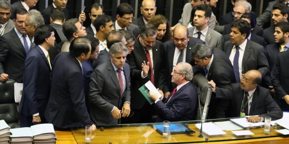 Imagem ilustrativa da imagem Chapa da oposição é eleita para comissão do impeachment