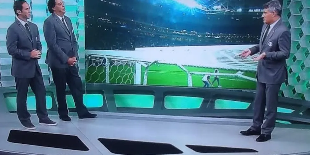Imagem ilustrativa da imagem Cleber Machado é impedido de entrar em estádio por torcedores