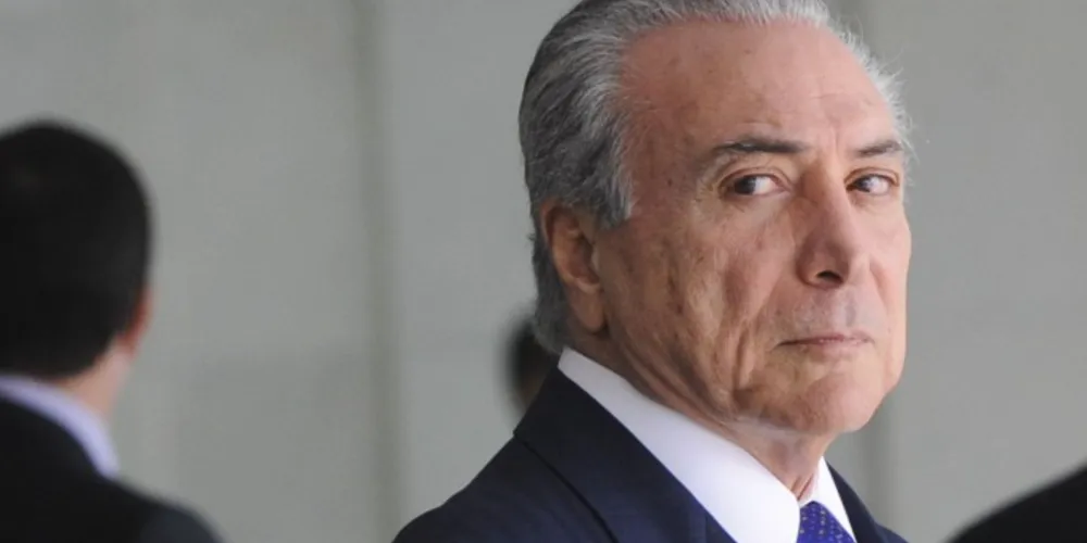 Imagem ilustrativa da imagem Leia a íntegra da carta enviada pelo vice Michel Temer a Dilma