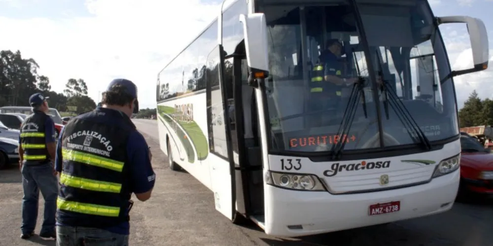 Imagem ilustrativa da imagem DER reforça a fiscalização de ônibus e vans no verão