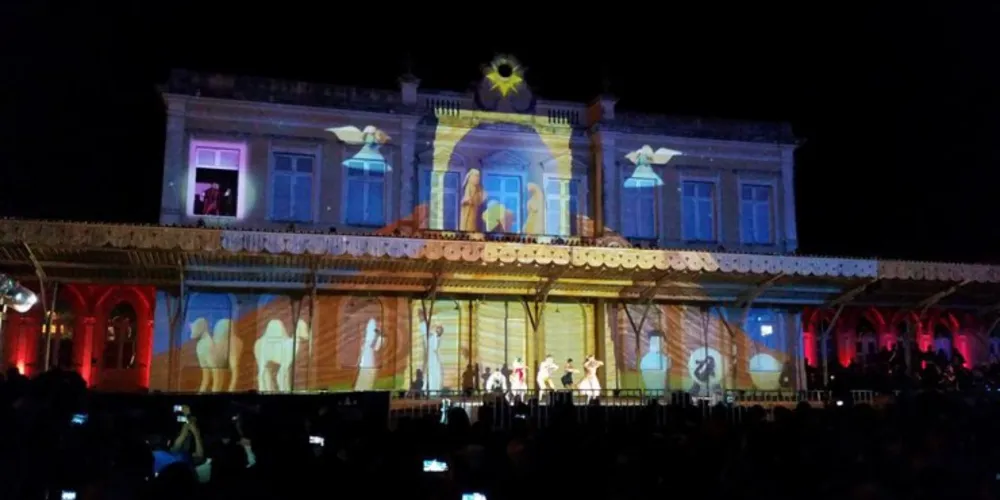 Imagem ilustrativa da imagem Desfile de Natal recebe mais de 400 participantes