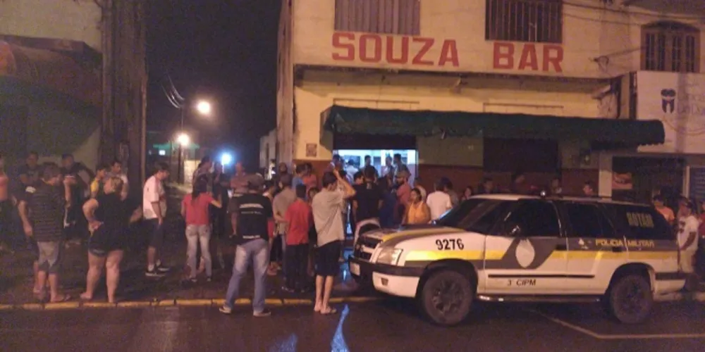 Imagem ilustrativa da imagem Taxista é morto a tiros dentro de bar em Imbaú