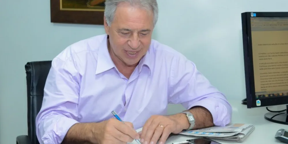 Imagem ilustrativa da imagem Prefeito determina redução da passagem no transporte coletivo