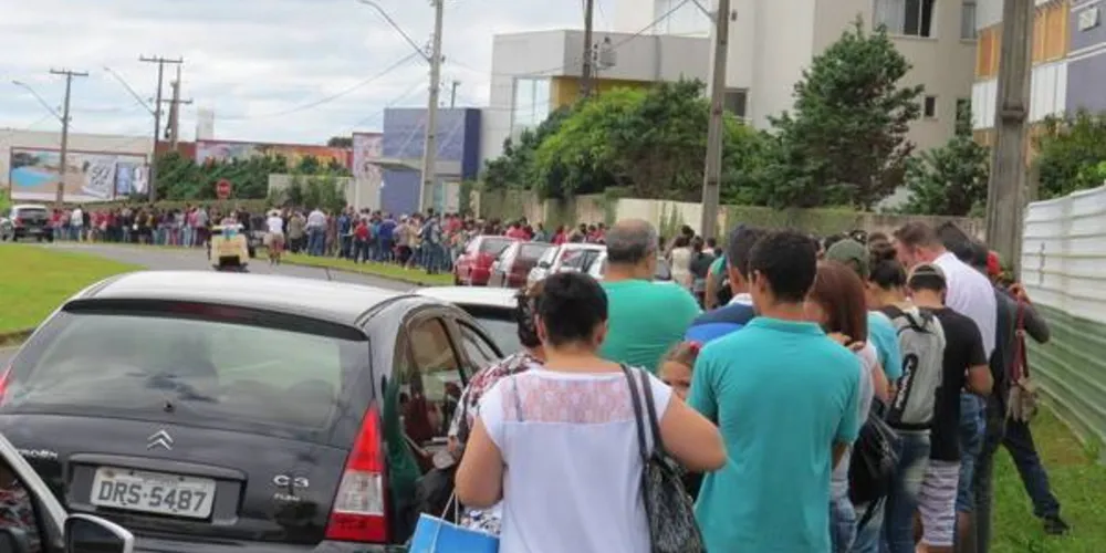 Imagem ilustrativa da imagem Eleitores tem até 18h de amanhã para entrar na fila da biometria