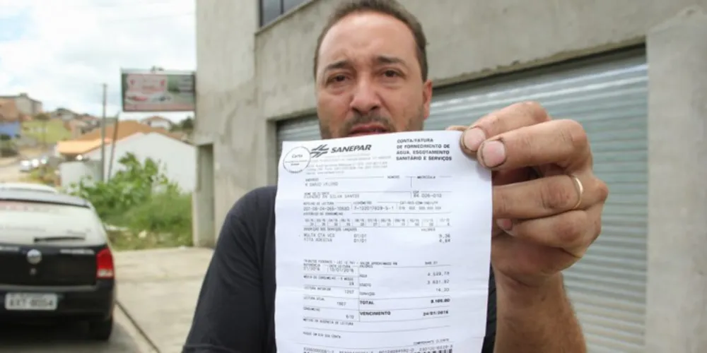 Imagem ilustrativa da imagem Mecânico leva susto com conta de água superior a R$ 8 mil