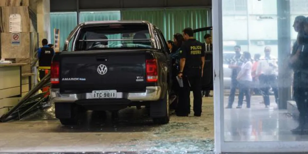 Imagem ilustrativa da imagem Motorista invadiu ministério "por não gostar do PT"