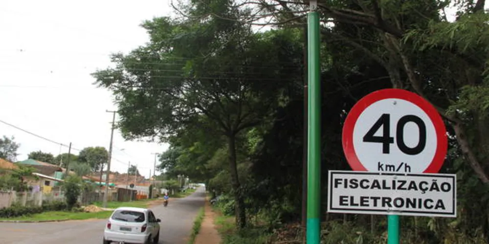 Imagem ilustrativa da imagem Radar ‘placebo’ fiscaliza rua no bairro Cará-Cará