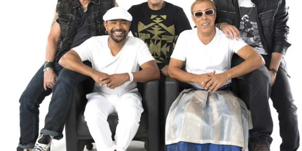 Imagem ilustrativa da imagem 'Carnafacul' traz banda 'Luxúria' e 'Chiclete com Banana' a PG