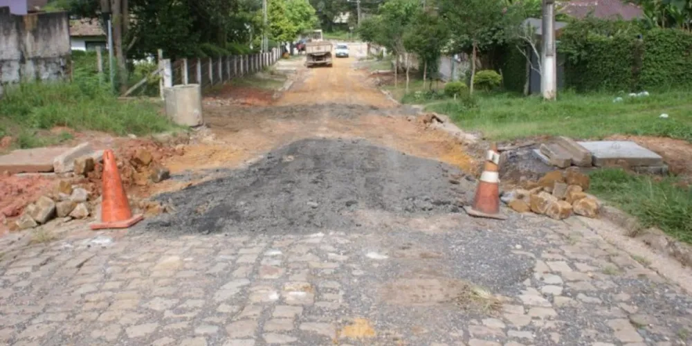 Imagem ilustrativa da imagem Porto Amazonas inicia obras de pavimentação de R$ 500 mil