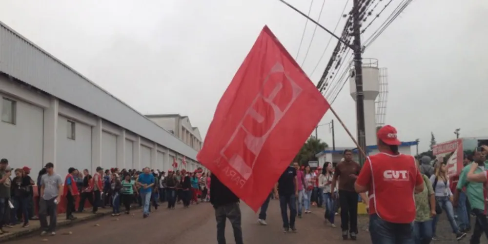 Imagem ilustrativa da imagem Trabalhadores da BRF de Carambeí entram em greve