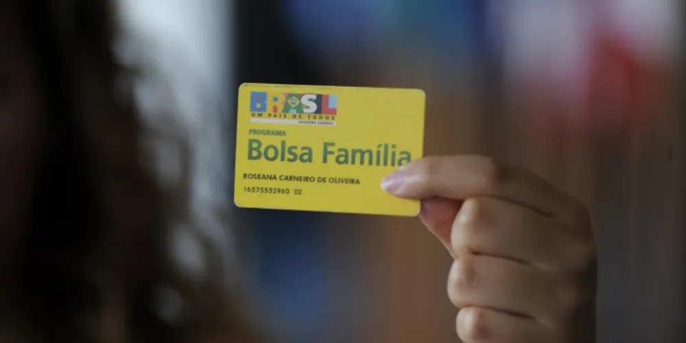 Imagem ilustrativa da imagem Orçamento prevê R$ 1 bi para reajuste do Bolsa Família