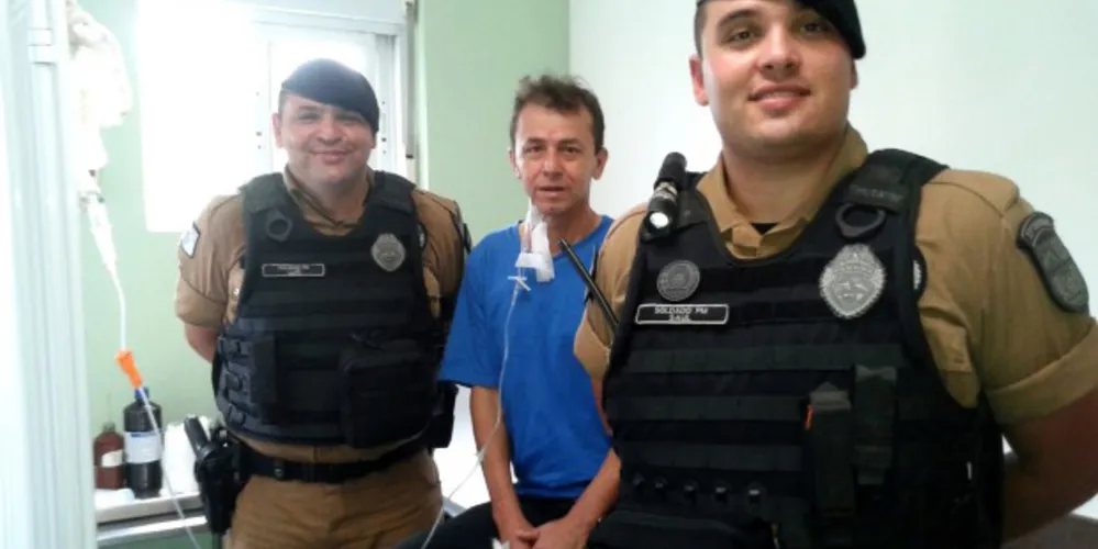 Imagem ilustrativa da imagem Soldados da PM salvam homem com parada cardíaca
