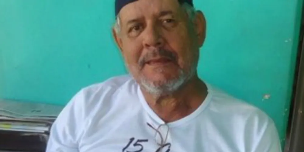 Imagem ilustrativa da imagem Homem é velado em bar com cerveja e roda de samba