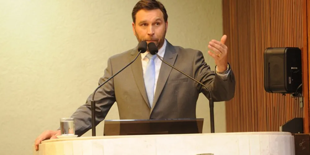 Imagem ilustrativa da imagem Márcio Pauliki reforça projeto sobre estacionamentos