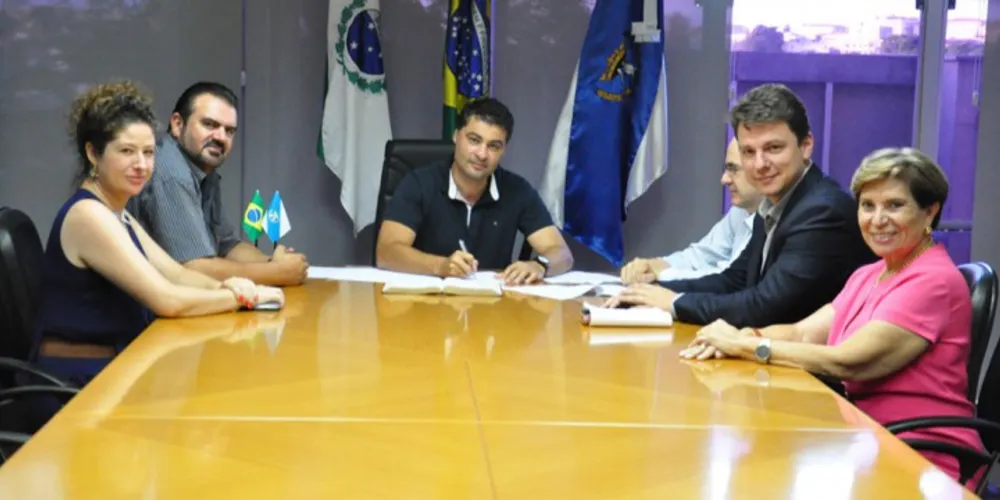 Imagem ilustrativa da imagem Prefeitura renova contrato de limpeza urbana com a PGA